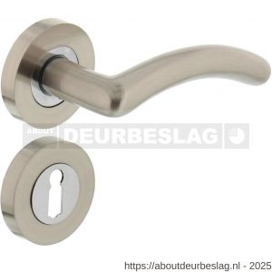 Intersteel 1699 deurkruk Marieke op rozet verdekt diameter 52x10 mm met nokken en sleutelrozetten chroom-nikkel mat - R26005134 - afbeelding 1