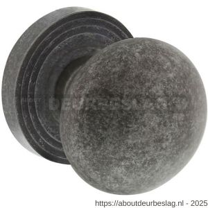 Intersteel Living 2126 knoprozet verdekt met rillen diameter 55x10 mm en nokken oud grijs - R26007008 - afbeelding 1