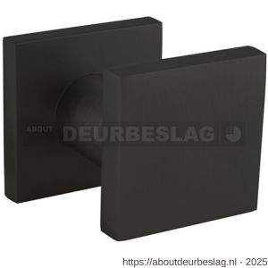 Intersteel Living 3929 voordeurknop vierkant 59x59 mm verkropt op achterplaat 60x60 mm éénzijdige montage aluminium zwart - R26009940 - afbeelding 1