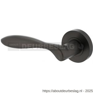 Intersteel 1695 deurkruk gatdeel links George op rozet verdekt diameter 52x10 mm met nokken antraciet grijs - R26010376 - afbeelding 1