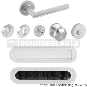 Intersteel Essentials 4057 set voordeurbeslag rond voordeurknop SKG rozetten deurbel briefplaat tochtwering en deurkruk op rozet RVS - R26008662 - afbeelding 1