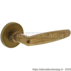 Intersteel Living 0225 deurkruk Sophie met rozet verdekt diameter 49x7 mm messing getrommeld - R26007905 - afbeelding 1
