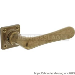 Intersteel Living 0388 deurkruk Trento met rozet 38x38x5 mm messing getrommeld - R26007925 - afbeelding 1