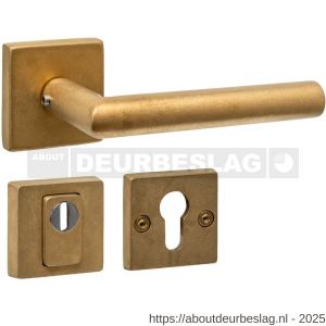 Intersteel Living 4057 set achterdeurbeslag vierkant deurkruk Jura met massieve rozetten en SKG3 veiligheidsrozetten PVD messing getrommeld - R26010909 - afbeelding 1