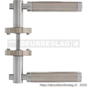 Intersteel Living 1698 deurkruk Birgit op rozet verdekt diameter 52x10 mm met nokken chroom-nikkel mat - R26004928 - afbeelding 2