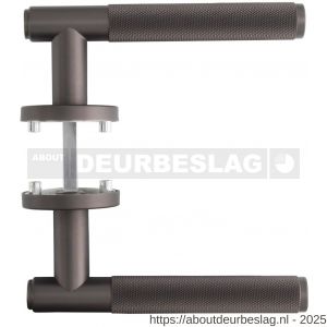 Intersteel Living 1269 deurkruk Rombo op rozet verdekt diameter 53x8 mm met nokken antraciet grijs - R26010352 - afbeelding 3