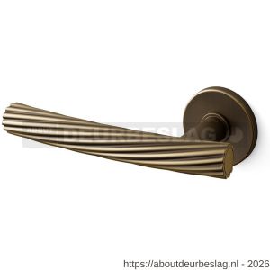 Mandelli1953 1731L Fusilla deurkruk gatdeel op rozet 51x6 mm linkswijzend mat brons - R21009822 - afbeelding 1