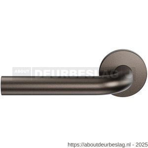 GPF Bouwbeslag Anastasius GPF1000.A1-00 L/R Aka L-model 19 mm deurkruk gatdeel op rond rozet 50x8 mm links-rechtswijzend Dark blend - R21009960 - afbeelding 1
