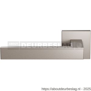 GPF Bouwbeslag Anastasius GPF1308.A3-02L Zika deurkruk op vierkant rozet 50x50x8 mm linkswijzend Mocca blend - R21016580 - afbeelding 1