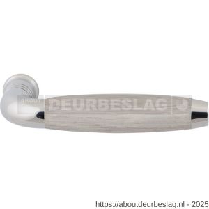 GPF Bouwbeslag RVS GPF4212 Ika deurkruk gebogen met trapezium eindknop RVS gepolijst-eiken whitewash - R21002733 - afbeelding 1