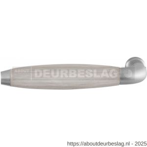 GPF Bouwbeslag RVS GPF4243L/R XL Ika XL deurkruk gatdeel gebogen met trapezium eindknop links-rechtswijzend RVS geborsteld-eiken whitewash - R21002838 - afbeelding 1