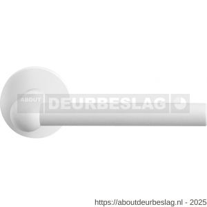 GPF Bouwbeslag ZwartWit GPF8247.62-00 Hipi deurkruk op rond rozet 50x8 mm wit - R21014023 - afbeelding 1